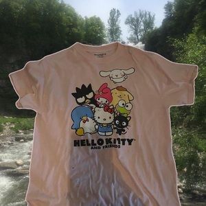 🍭🧸Cute Hello Kitty and Friends T-Shirt!!